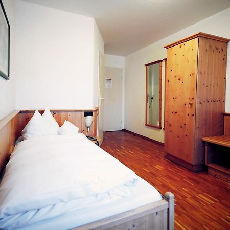 Hotel Grüner Baum Krumbach Exterior foto